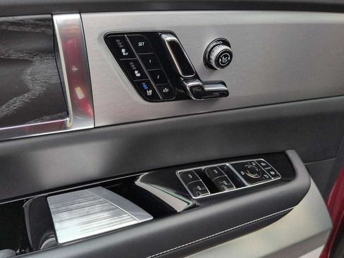 Used 2026 Cadillac Vistiq Luxury AWD/4WD image 11