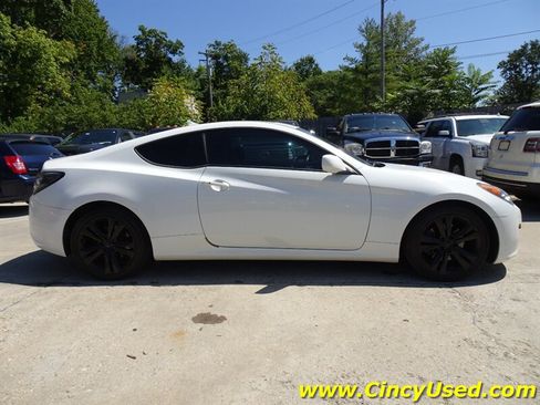 Used 2011 Hyundai Genesis 2.0T RWD image 5