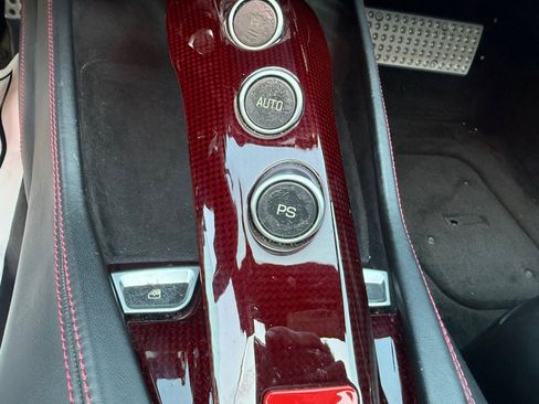 Used 2015 Ferrari California T image 40