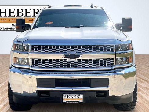 Used 2019 Chevrolet Silverado 2500 W/T w/ WT Convenience Package AWD/4WD image 3