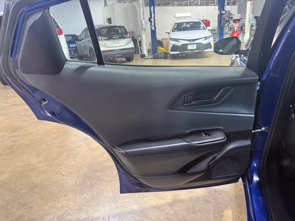 Used 2023 Toyota Prius LE FWD image 35