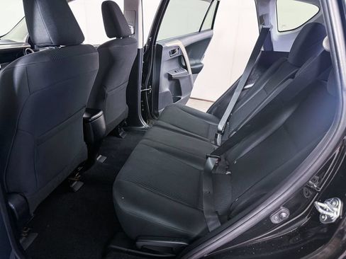Used 2014 Toyota RAV4 LE FWD image 27