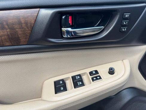 Used 2016 Subaru Outback 2.5i Limited AWD/4WD image 20