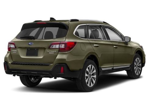 Used 2018 Subaru Outback 3.6R Touring w/ Popular Package #3 AWD/4WD image 2
