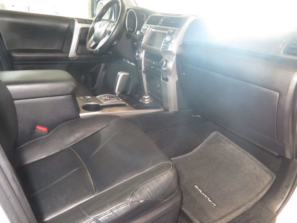 Used 2011 Toyota 4Runner Limited AWD/4WD image 35