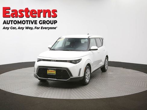 Used 2025 Kia Soul LX FWD image 54