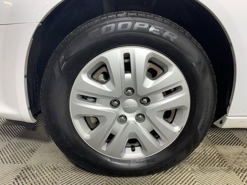 Used 2016 Dodge Grand Caravan SE w/ Quick Order Package 29E SE image 30