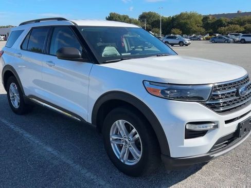 Used 2022 Ford Explorer XLT w/ Equipment Group 202A image 15