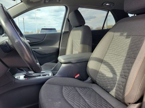 Used 2021 Chevrolet Equinox LT image 17