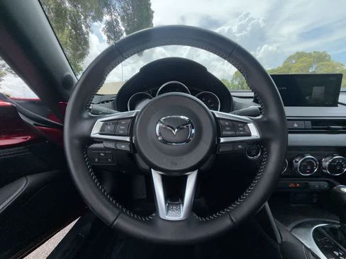 Used 2026 MAZDA MX-5 Miata RF Grand Touring RWD image 15
