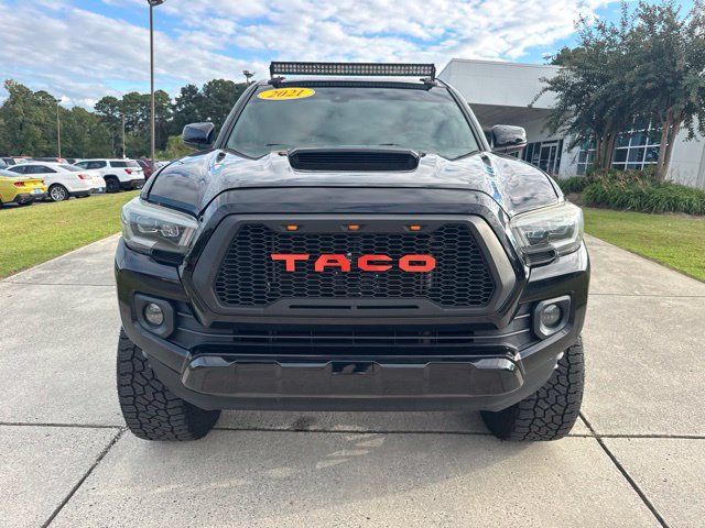 Used 2021 Toyota Tacoma TRD Sport w/ Technology Package AWD/4WD image 2