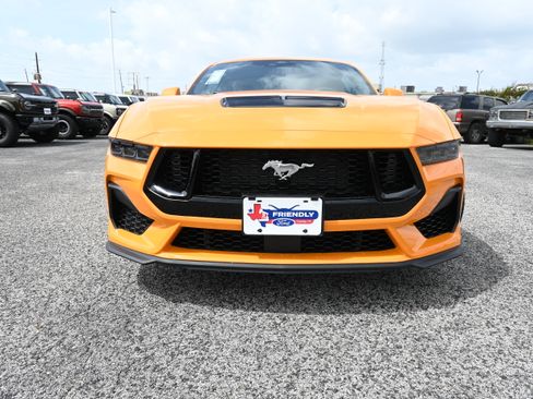 New 2026 Ford Mustang GT Premium w/ GT Performance Package RWD image 8