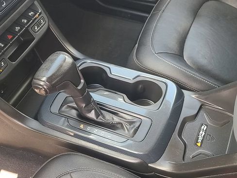 Used 2020 Chevrolet Colorado Z71 AWD/4WD image 22
