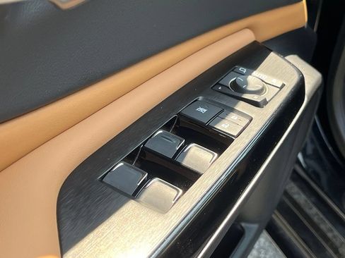 Used 2024 Lexus ES 350 w/ Accessory Package (Z1) FWD image 20