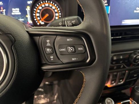 Used 2024 Jeep Wrangler Sport S image 7