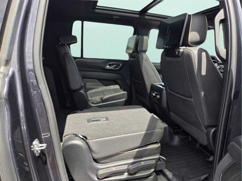 Used 2023 GMC Yukon XL SLT w/ SLT Premium Package AWD/4WD image 22