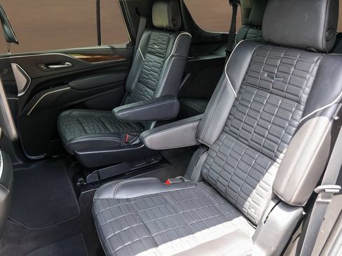 Used 2023 Cadillac Escalade Sport Platinum AWD/4WD image 25