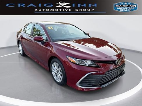 Used 2021 Toyota Camry LE image 1