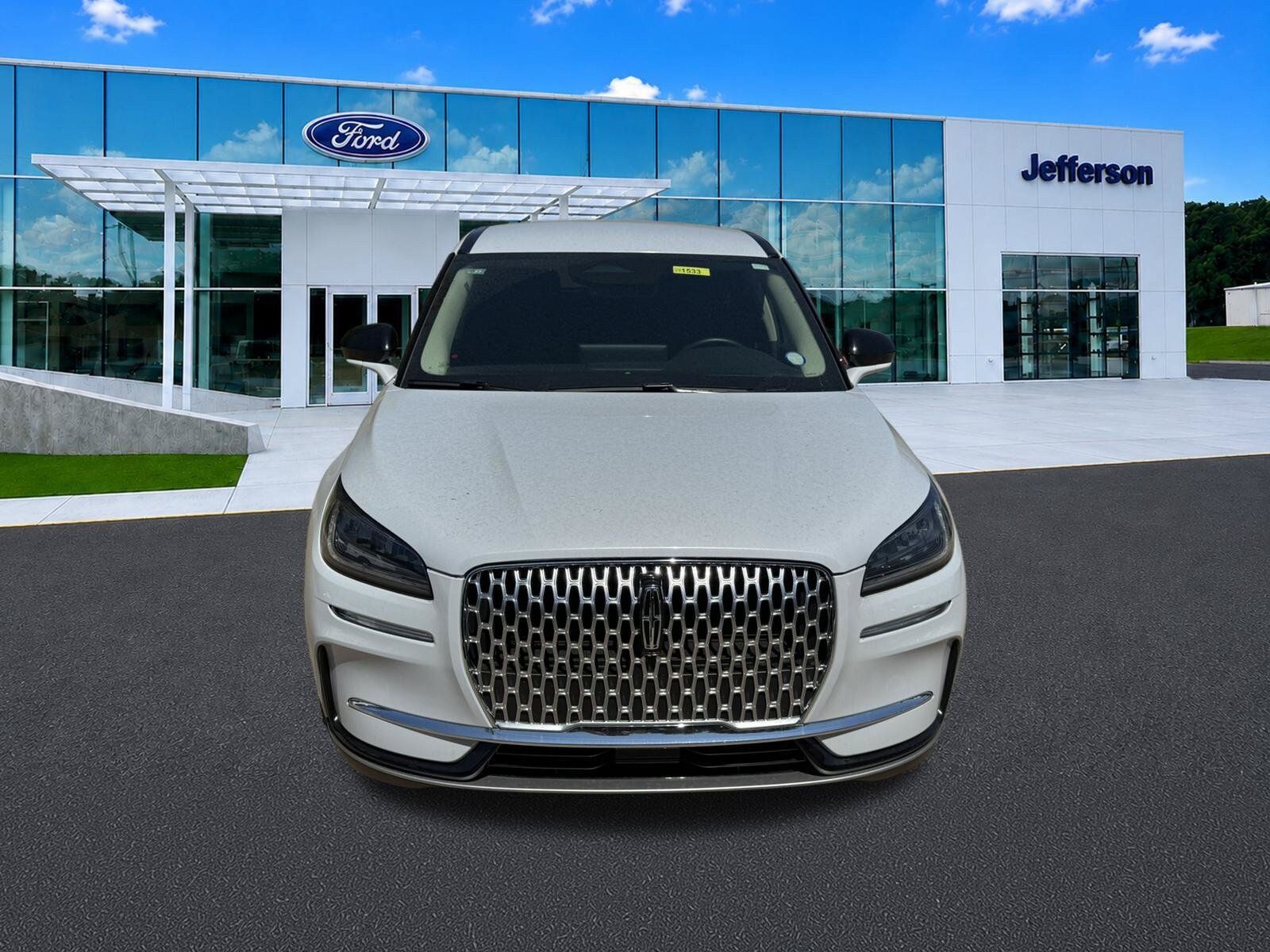 Used 2025 Lincoln Corsair FWD image 2