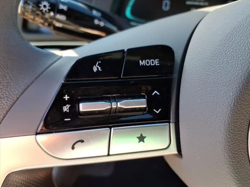 Used 2025 Hyundai Elantra Blue w/ Cargo Package image 18