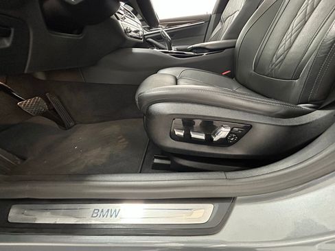 Used 2023 BMW 540i xDrive w/ Premium Package image 31