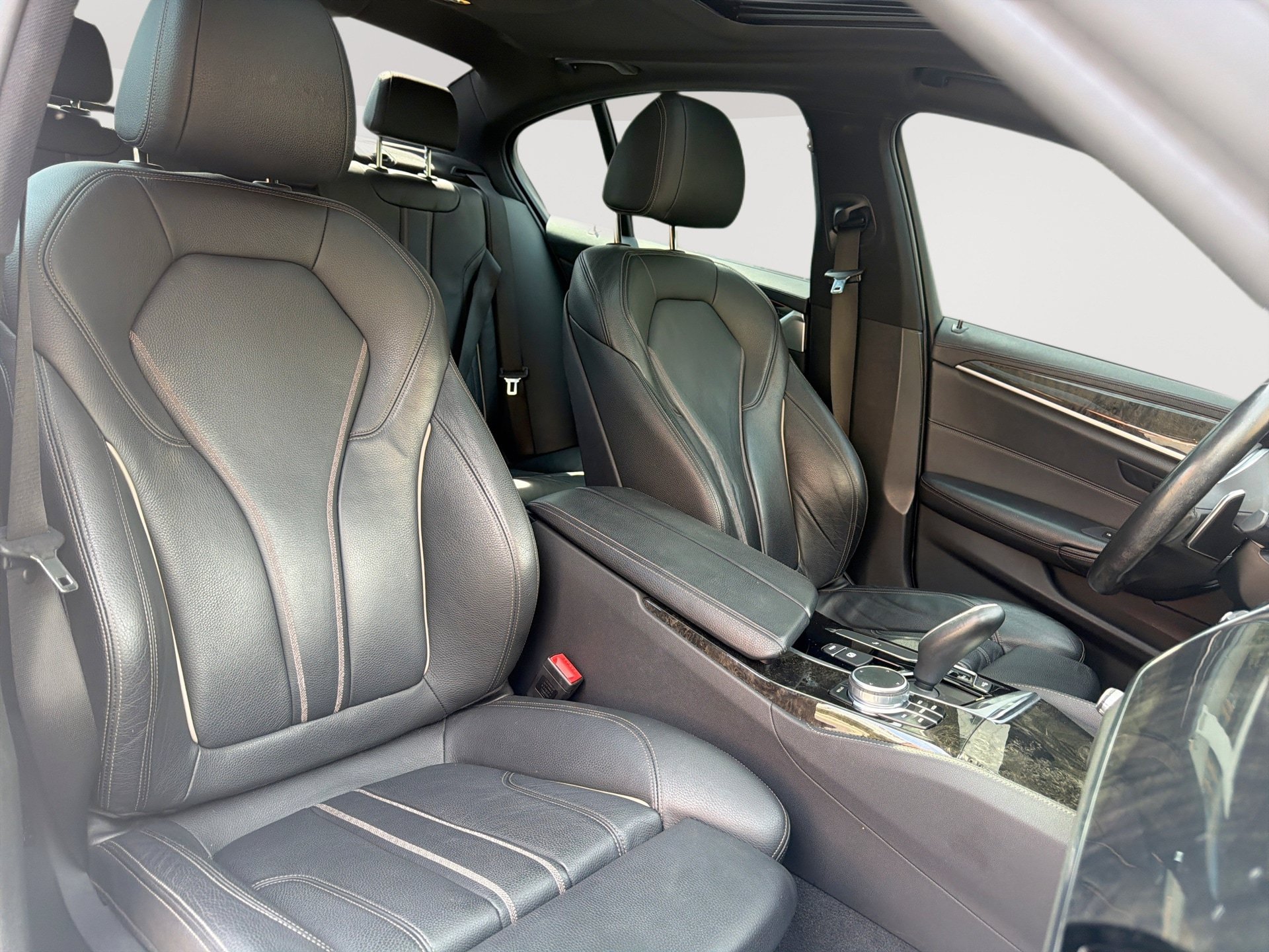 Used 2017 BMW 540i RWD image 28