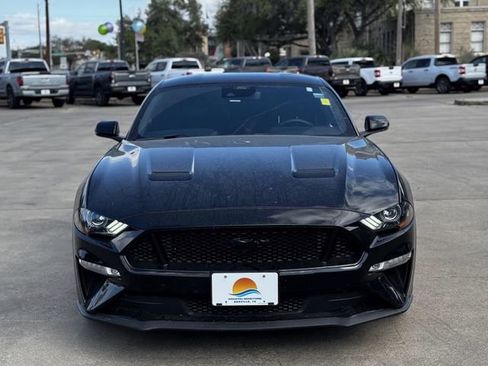 Used 2022 Ford Mustang GT Premium w/ Equipment Group 401A image 3