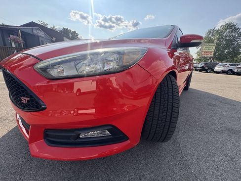Used 2017 Ford Focus ST FWD image 7