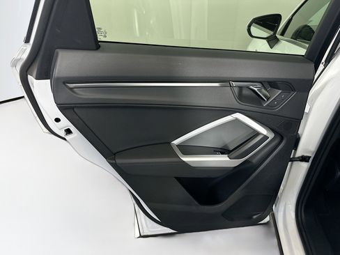 Used 2024 Audi Q3 2.0T Premium image 26