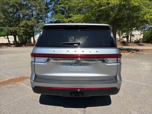Used 2024 Lincoln Navigator Black Label AWD/4WD image 4