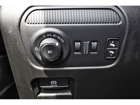 Used 2024 Jeep Wagoneer L Series II image 20