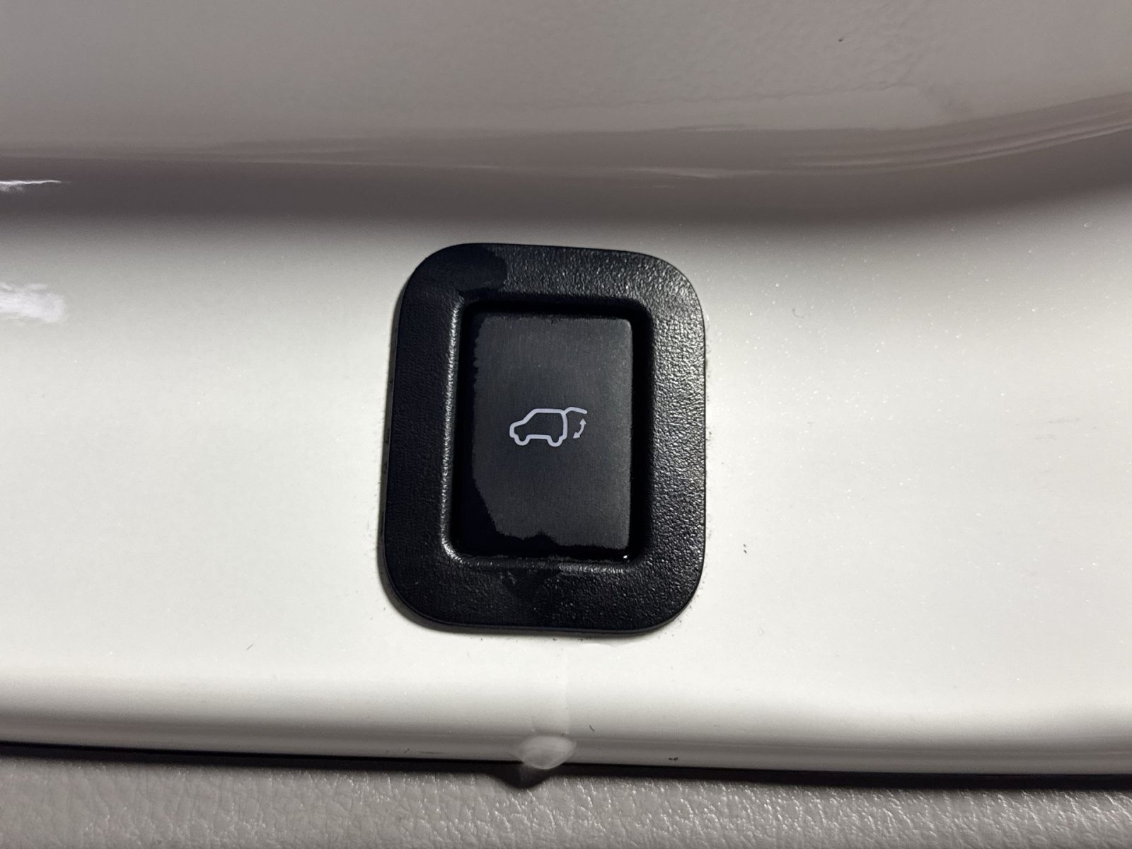 Used 2018 Toyota Highlander XLE AWD/4WD image 40