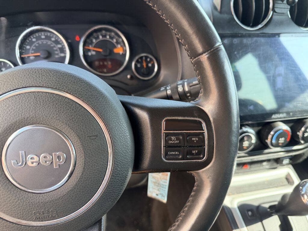 Used 2014 Jeep Compass Latitude w/ All Weather Capability Group AWD/4WD image 14