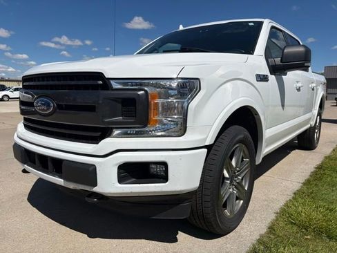 Used 2018 Ford F150 XLT w/ Equipment Group 302A Luxury AWD/4WD image 6