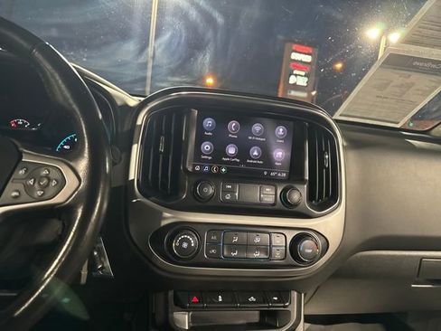 Used 2019 Chevrolet Colorado LT w/ Colorado RST Special Edition image 17