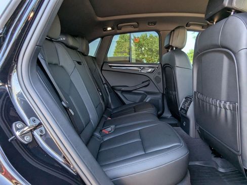 Certified 2025 Porsche Macan image 23