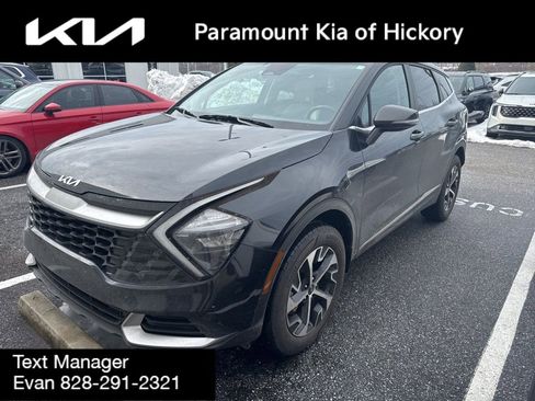 Used 2023 Kia Sportage EX image 2