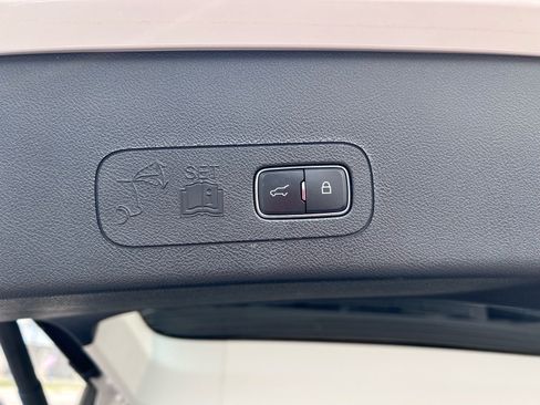 Used 2025 Lincoln Aviator AWD w/ Equipment Group 101A image 18