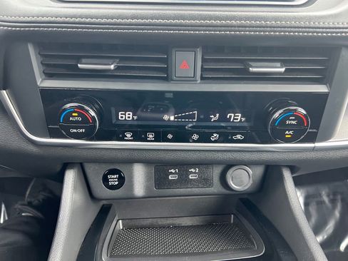 Used 2024 Nissan Rogue SV image 26