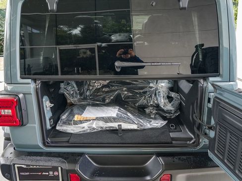 New 2026 Jeep Wrangler Unlimited Rubicon image 25