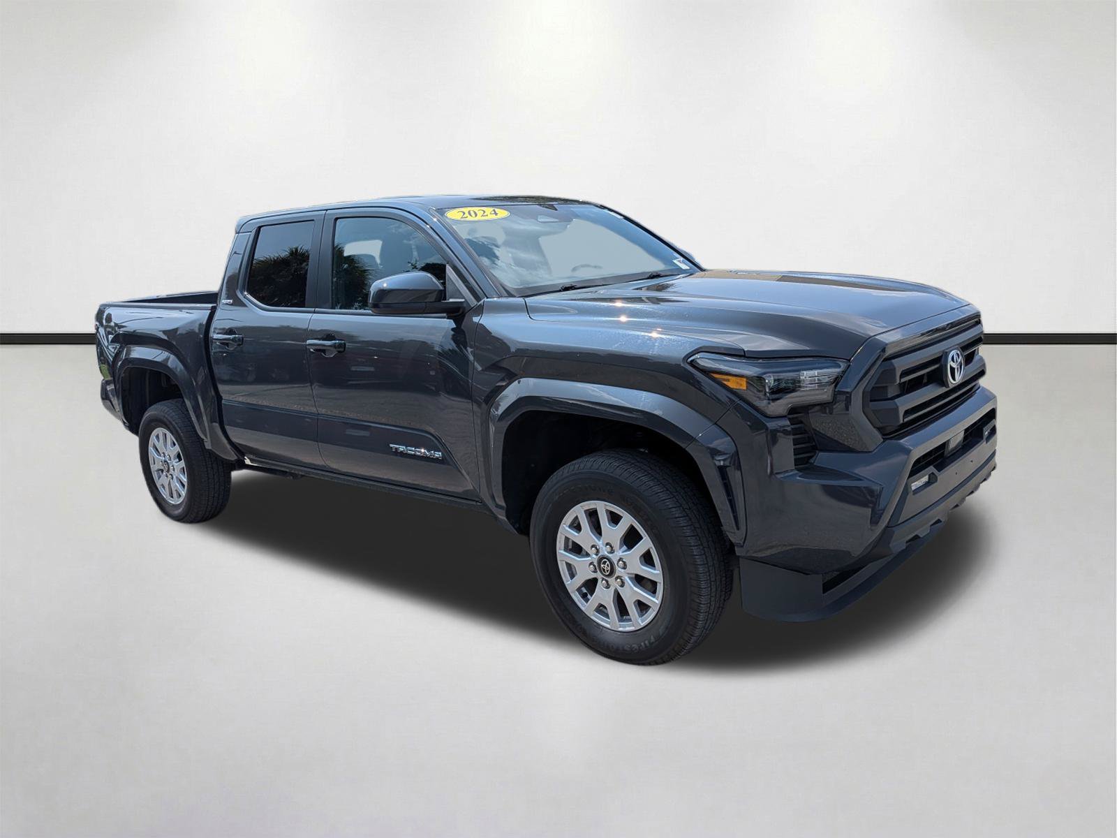 Used 2024 Toyota Tacoma SR5 AWD/4WD image 1