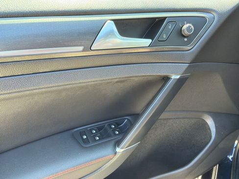 Used 2018 Volkswagen GTI S FWD image 31