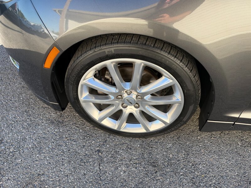 Used 2016 Lincoln MKZ w/ Equipment Group 300A Reserve FWD image 13