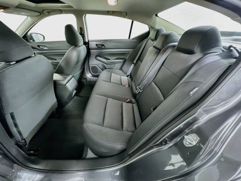 Used 2024 Nissan Altima 2.5 SV w/ SV Premium Package FWD image 28