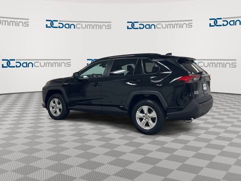 Used 2021 Toyota RAV4 LE AWD/4WD image 6