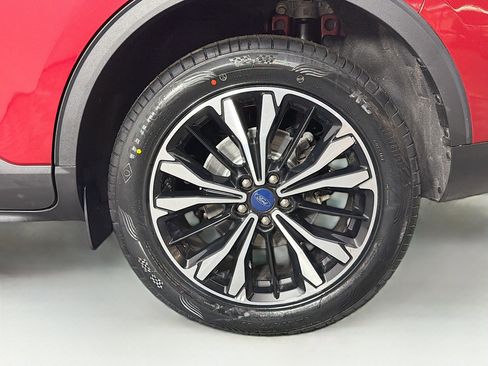 Used 2022 Ford Escape SE w/ SE Sport Appearance Package image 32