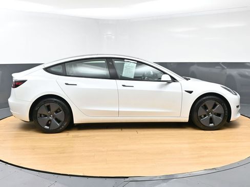 Used 2023 Tesla Model 3 Standard Range RWD image 7