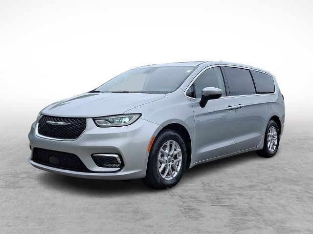 Used 2023 Chrysler Pacifica Touring-L FWD image 1