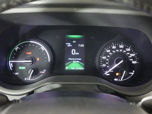 Used 2023 Toyota Sienna XLE image 21