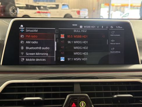 Used 2022 BMW 750i xDrive w/ Executive Package AWD/4WD image 5